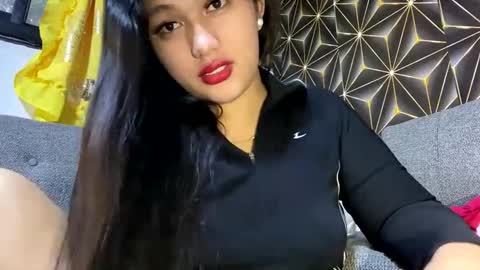 Snapshot of seductivecock69_cassie chatting on November 24, 2:44 am seductivecock69_cassie online show from November 24, 2:44 am