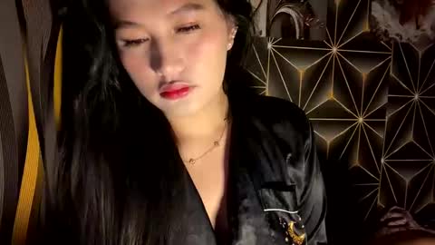 Snapshot of seductivecock69_cassie chatting on March 23, 12:14 am seductivecock69_cassie online show from March 23, 12:14 am