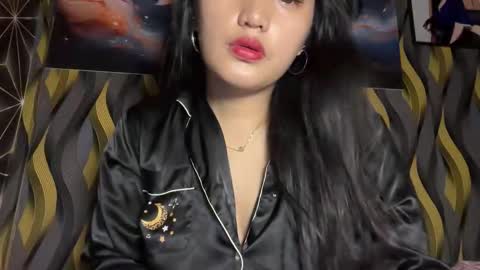 Snapshot of seductivecock69_cassie chatting on March 28, 8:03 am seductivecock69_cassie online show from March 28, 8:03 am