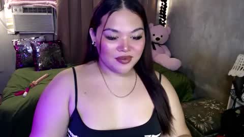Snapshot of seductivecurvesxxx chatting on February 18, 6:59 pm Its me Jazzi online show from February 18, 6:59 pm