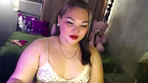 Snapshot of seductivecurvesxxx chatting on March 17, 5:49 pm Its me Jazzi online show from March 17, 5:49 pm