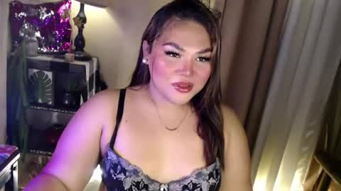 Its me Jazzi online show from June 25, 6:40 am