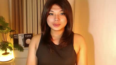 Deluxe online show from October 15, 7:03 pm