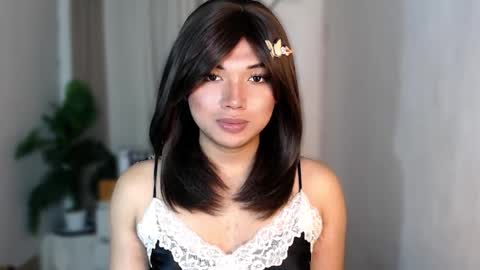 Deluxe online show from May 14, 6:42 am