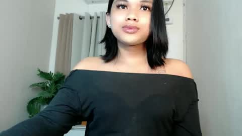 Deluxe online show from June 4, 4:35 pm