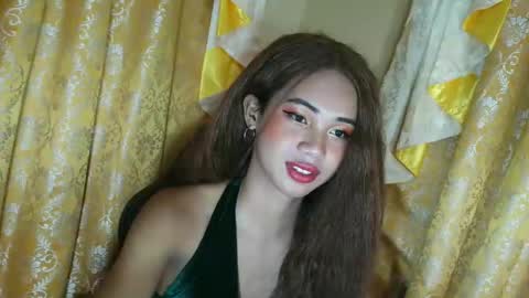 Snapshot of seductivepinoy_xx chatting on December 15, 4:33 pm seductivepinoy_xx online show from December 15, 4:33 pm