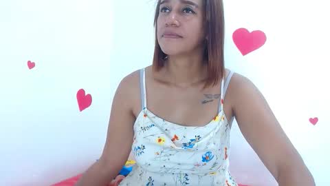 Estefany online show from October 23, 5:40 am