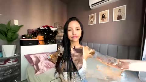 Snapshot of seductivetsstacie chatting on March 29, 8:47 am Stacie online show from March 29, 8:47 am