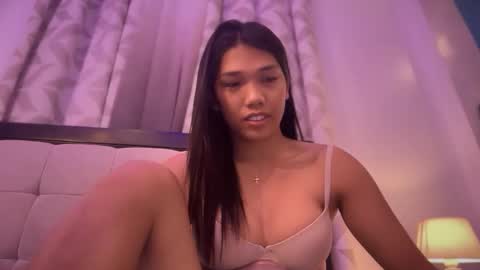 Snapshot of seductress_ph chatting on October 14, 12:50 pm sara online show from October 14, 12:50 pm