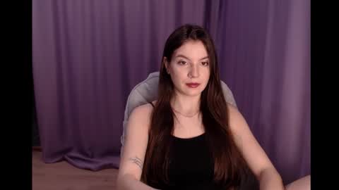 Snapshot of seeemily chatting on February 23, 5:05 am Emily online show from February 23, 5:05 am