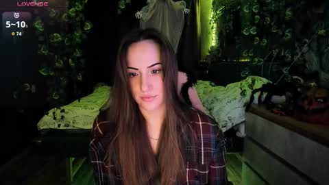 Snapshot of selby_paine chatting on October 31, 1:56 pm Selby online show from October 31, 1:56 pm