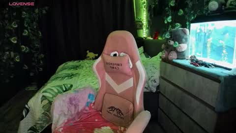 Snapshot of selby_paine chatting on November 26, 4:19 pm Selby online show from November 26, 4:19 pm