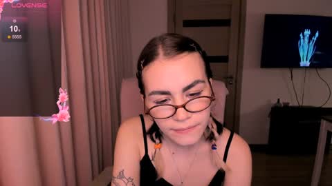 selectrra online show from December 5, 2:22 pm