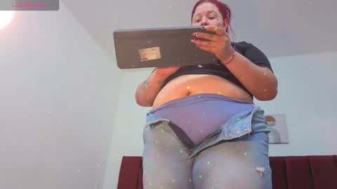 Snapshot of selena_castillo chatting on October 5, 12:47 pm Selena online show from October 5, 12:47 pm