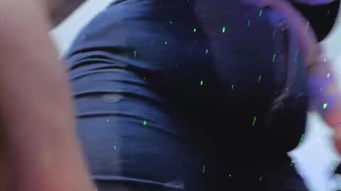 Snapshot of selena_castillo chatting on October 12, 5:06 am Selena online show from October 12, 5:06 am