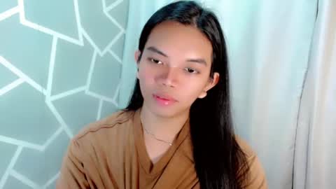 Snapshot of selena_fuckdoll chatting on July 28, 7:15 am Selena online show from July 28, 7:15 am