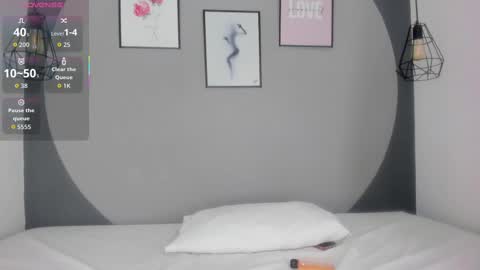 Selena online show from September 30, 11:04 am