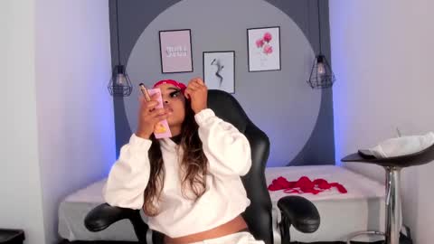 Selena online show from October 20, 10:59 am