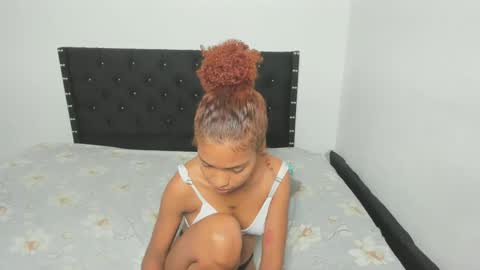 Snapshot of selena_sexi1 chatting on September 14, 3:00 pm selena_sexi1 online show from September 14, 3:00 pm