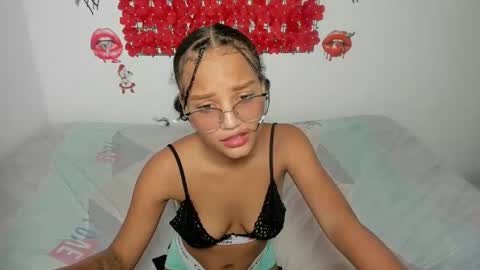 Snapshot of selena_sexi1 chatting on December 16, 8:14 pm selena_sexi1 online show from December 16, 8:14 pm