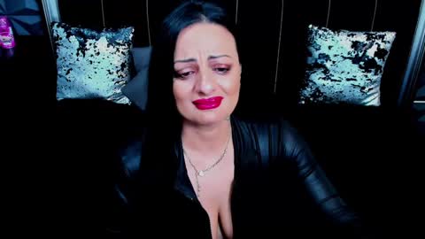 Selene online show from December 28, 9:09 am