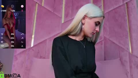 Snapshot of selenadaze chatting on September 28, 3:45 am Selena online show from September 28, 3:45 am