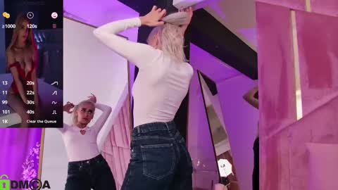 Snapshot of selenadaze chatting on October 27, 8:07 am Selena online show from October 27, 8:07 am