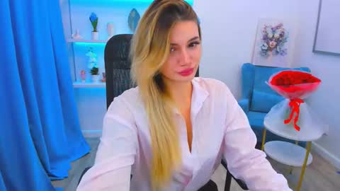 selenaemoore online show from September 21, 7:26 pm