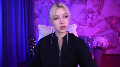 Snapshot of selenairis chatting on October 3, 6:43 am selenairis online show from October 3, 6:43 am