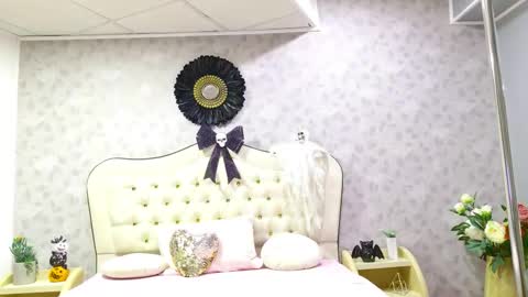 selenajoy_ online show from October 25, 4:09 am