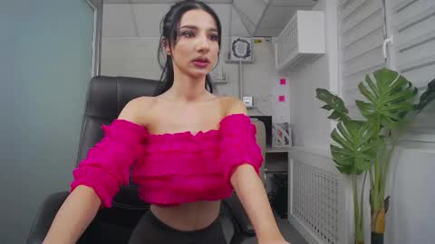 selenajoy_ online show from November 9, 8:34 am