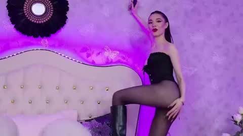 selenajoy_ online show from January 9, 10:40 am