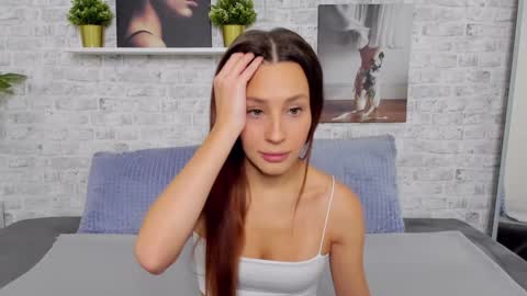 Selena online show from December 5, 8:33 am