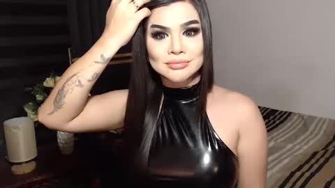 Selena online show from December 10, 1:11 am