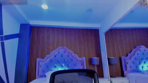 selenastonne online show from September 23, 8:01 pm