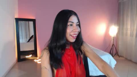 Snapshot of selene_gils chatting on April 26, 9:23 pm nathy online show from April 26, 9:23 pm