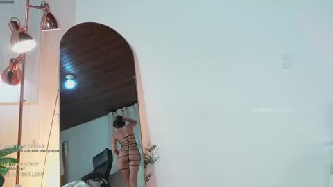  Sel Your Little butterfly  online show from November 15, 1:58 am