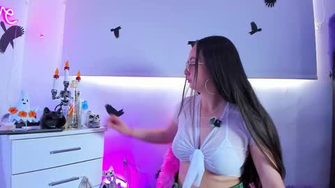 selene_swee online show from October 11, 5:55 pm