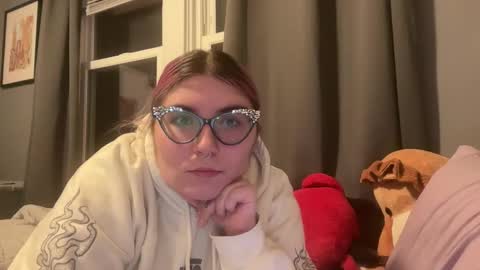 Selene online show from February 10, 10:30 am