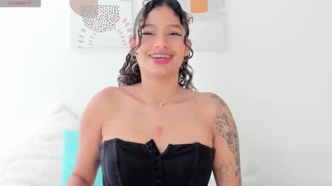 Sele online show from December 2, 8:15 pm