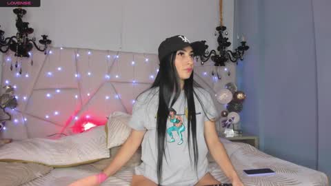 Selenee online show from January 5, 4:38 pm