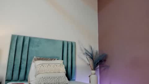 Selene Lujan online show from December 17, 11:49 am