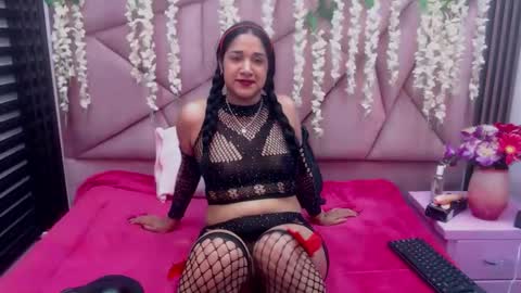 Snapshot of selenerose69 chatting on December 5, 2:09 am selenerose69 online show from December 5, 2:09 am