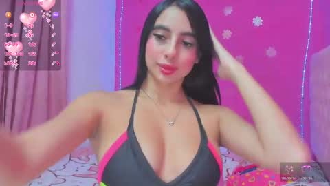 Snapshot of selenevosse_ chatting on May 4, 5:36 am Selenevosse online show from May 4, 5:36 am