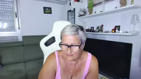 Selenna online show from June 17, 11:45 am