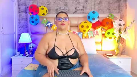 Selenna Cooper online show from June 30, 12:06 pm