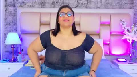 Selenna Cooper online show from August 1, 12:15 pm
