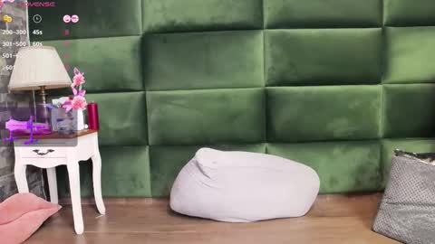 Selen online show from October 12, 7:02 pm