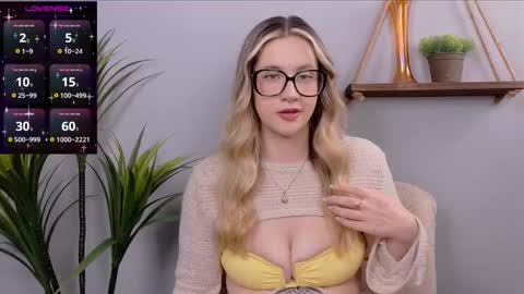 Selina Mae online show from October 18, 3:09 am