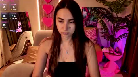 Snapshot of selinotis chatting on July 8, 8:19 am I am Lina online show from July 8, 8:19 am